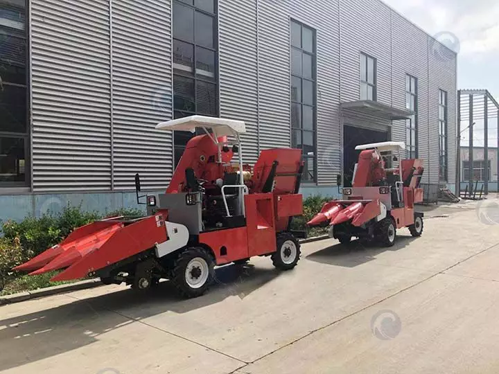 2 Row Maize Harvester In Factory